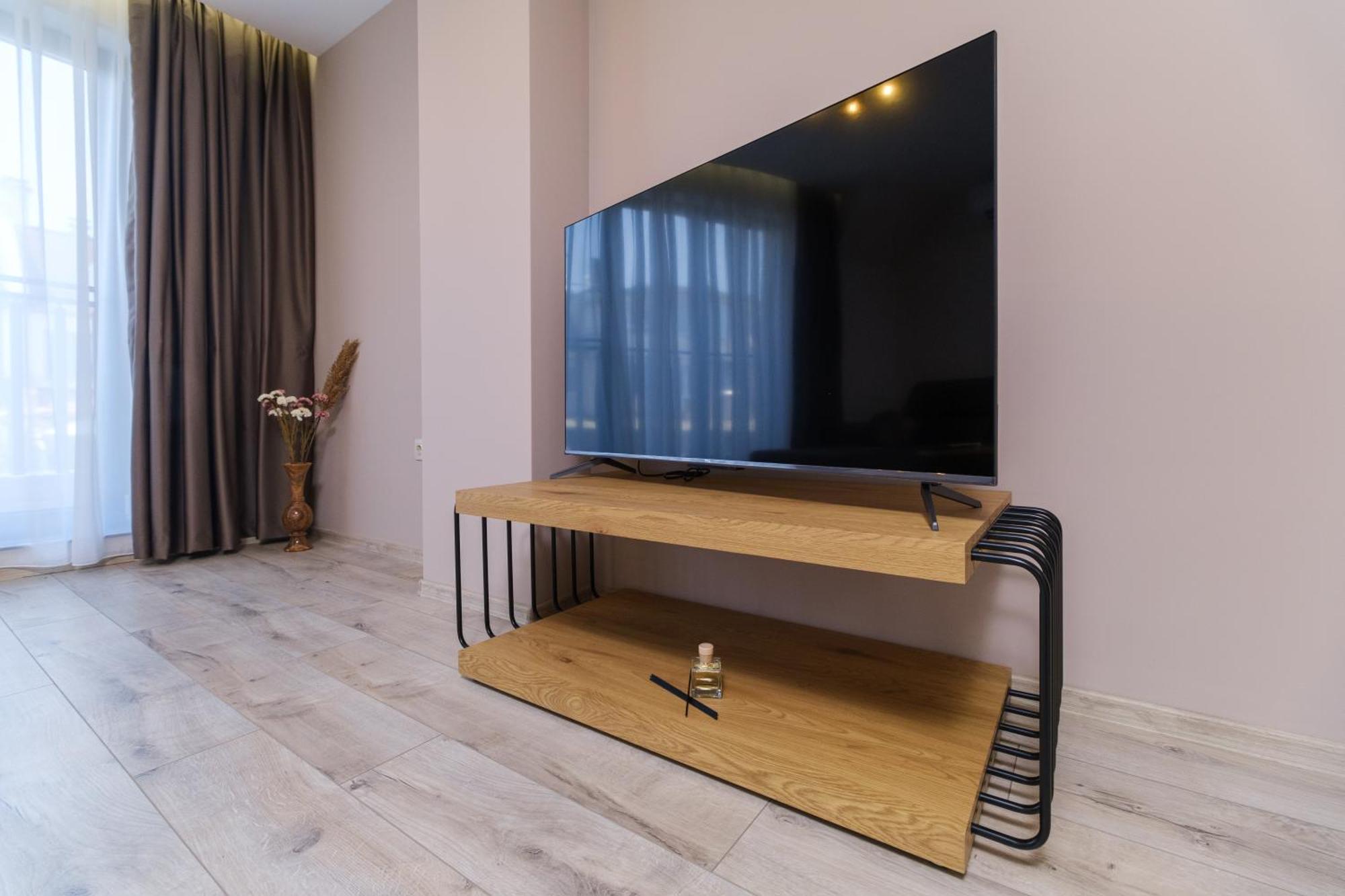 Ldv 13 Apartments Free Private Parking Plovdiv Exterior photo