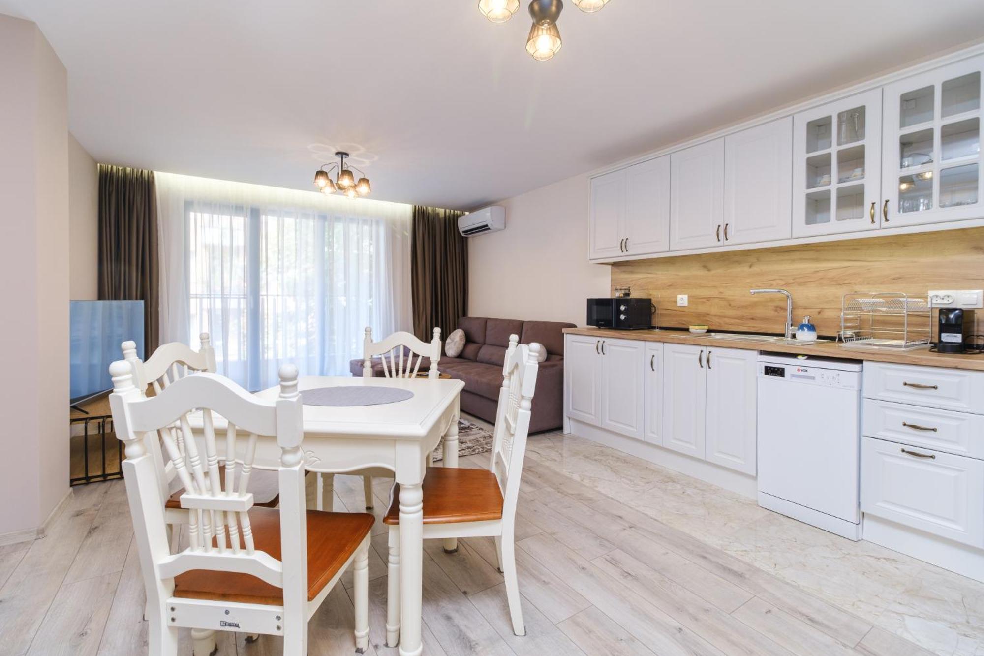 Ldv 13 Apartments Free Private Parking Plovdiv Exterior photo